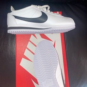 New shoes Nike womens